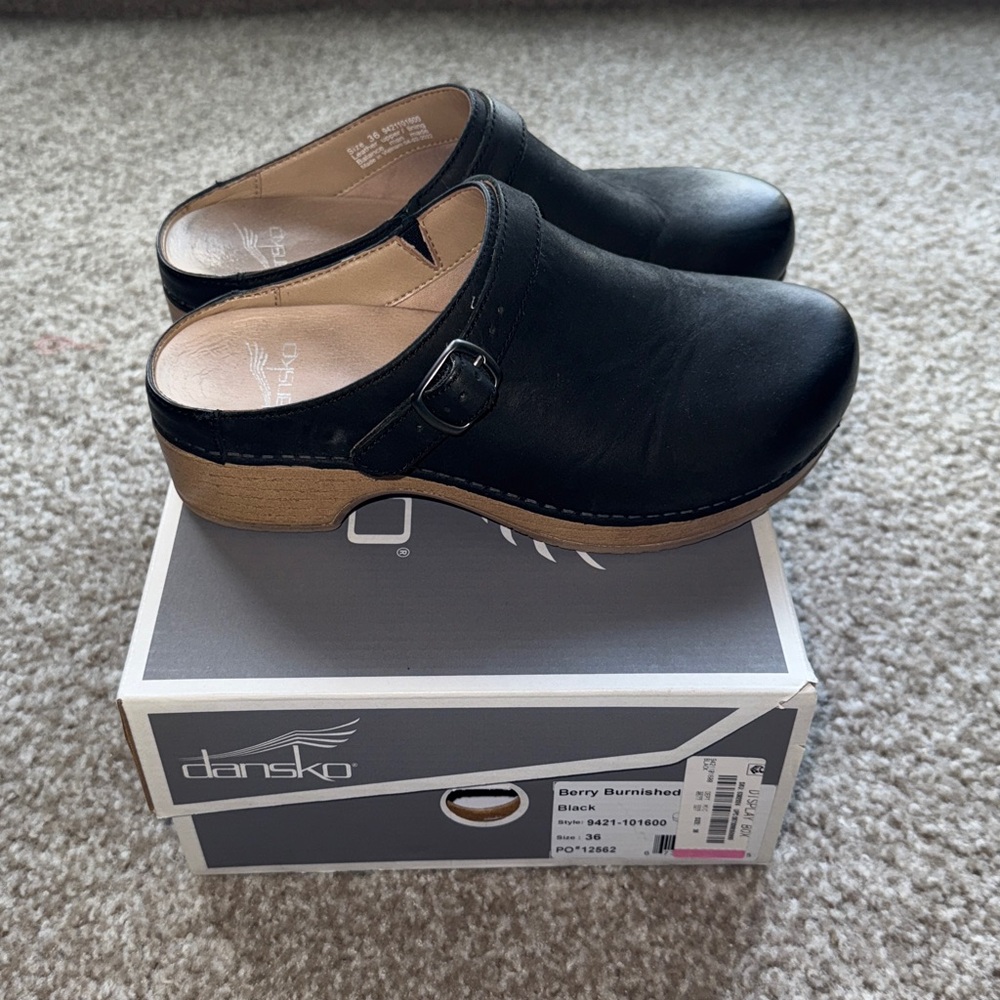 Dansko Berry Burnished Nubuck in Black - Picture 2 of 3